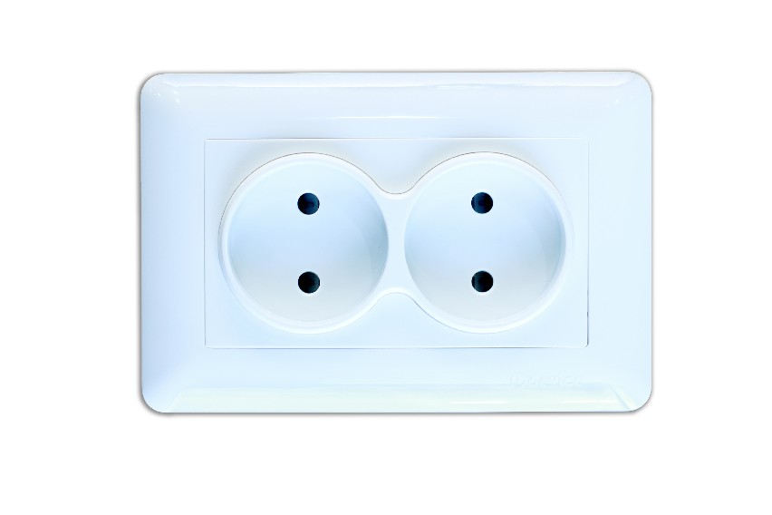 Розетка двойная без заземления — iDevice