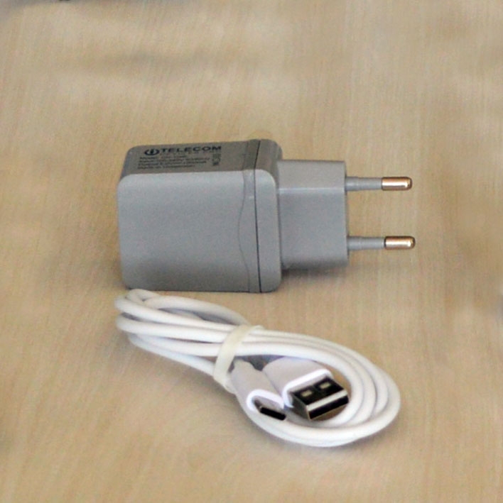 TDP-1000 (5V 1A) Quvvatlagichi — iDevice